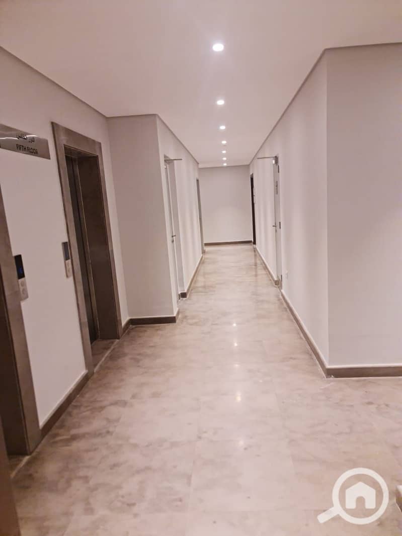 8 565e2317-0ffe-47da-8620-2fe17361bccc. jpg