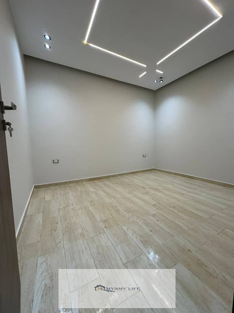 8 WhatsApp Image 2025-10-21 at 11.24. 33 AM (2). jpeg