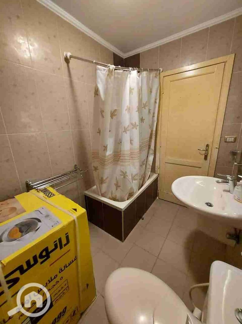 12 1000030928. jpg