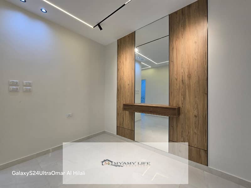 4 WhatsApp Image 2025-09-29 at 5.58. 03 PM (2). jpeg