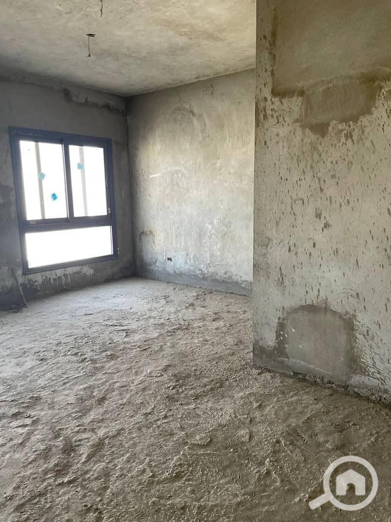 5 6e27d2f7-1b20-4972-a48b-aa0e10f99c7e. jpeg