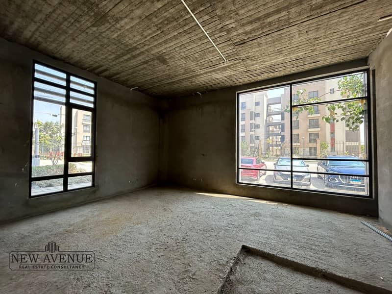 4 WhatsApp Image 2025-09-22 at 6.02. 54 PM. jpeg