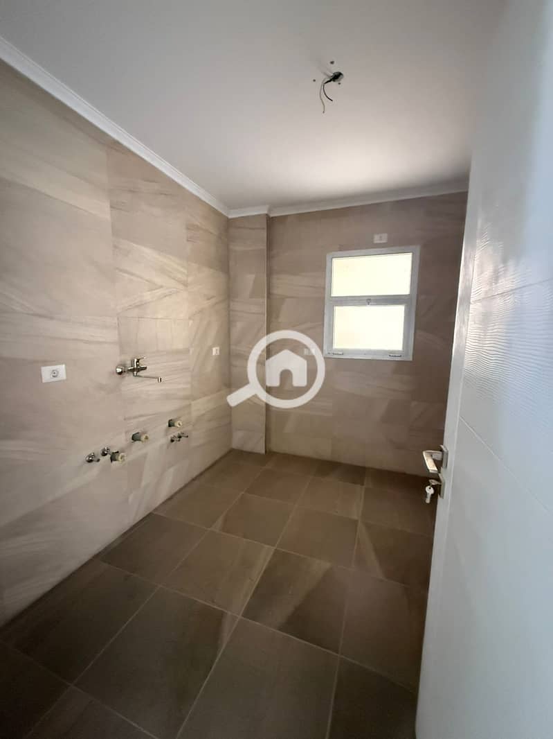 3 0d169a61-2f09-450d-988d-7d3a021383b5. jpg