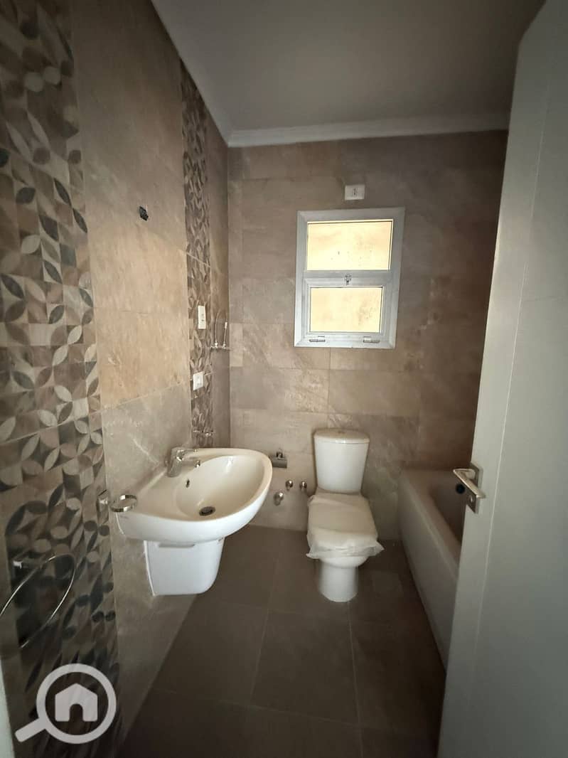 4 a1be6e17-f3dc-4d5a-a60d-0acc12825d45. jpg