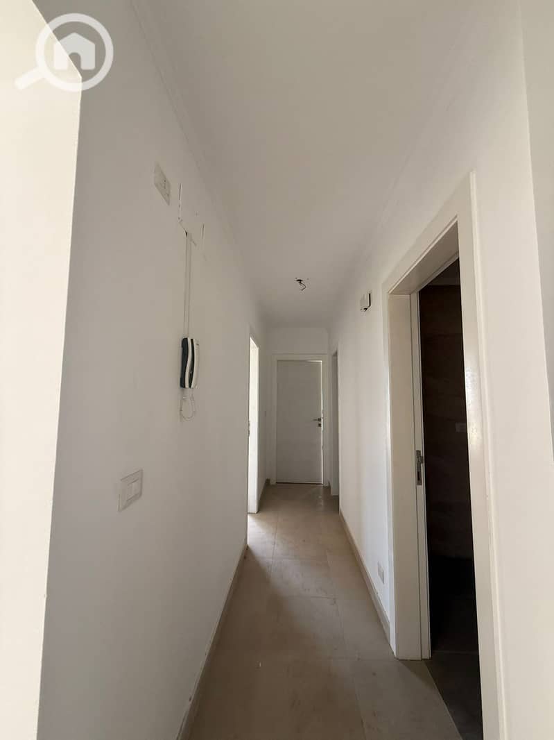 8 e6131a7b-169d-404e-94cb-6edeb66892e0. jpg