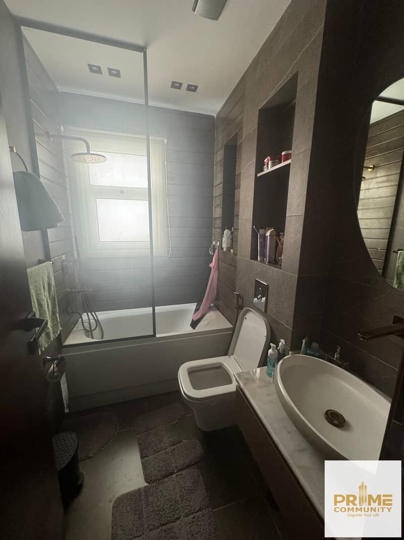 10 WhatsApp Image 2025-10-20 at 17.06. 21_950ce24b. jpg