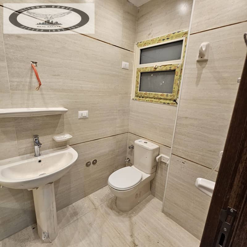 12 eef9661f-1d0e-4c82-ac96-58d97803618b. jpg