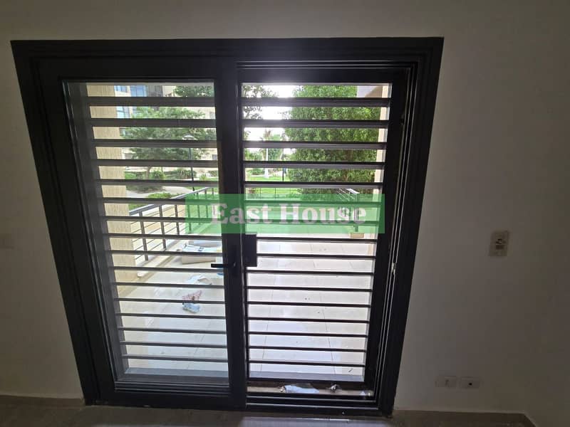 10 8029fe72-b478-43f7-b3a4-59827b8ca21d. jpeg