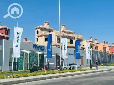 توين هاوس 3 غرف نوم للبيع في 6 أكتوبر، الجيزة - للبيع نيوم أكتوبر توين هاوس مميز متشطيب بنسبة 80%. بسعر لقطه إستلام فوري - أقل سعر في السوق بنصف سعر الشركة