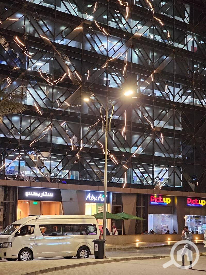 7 f38c7d74-a89b-4825-96ff-e1006365b967. jpeg