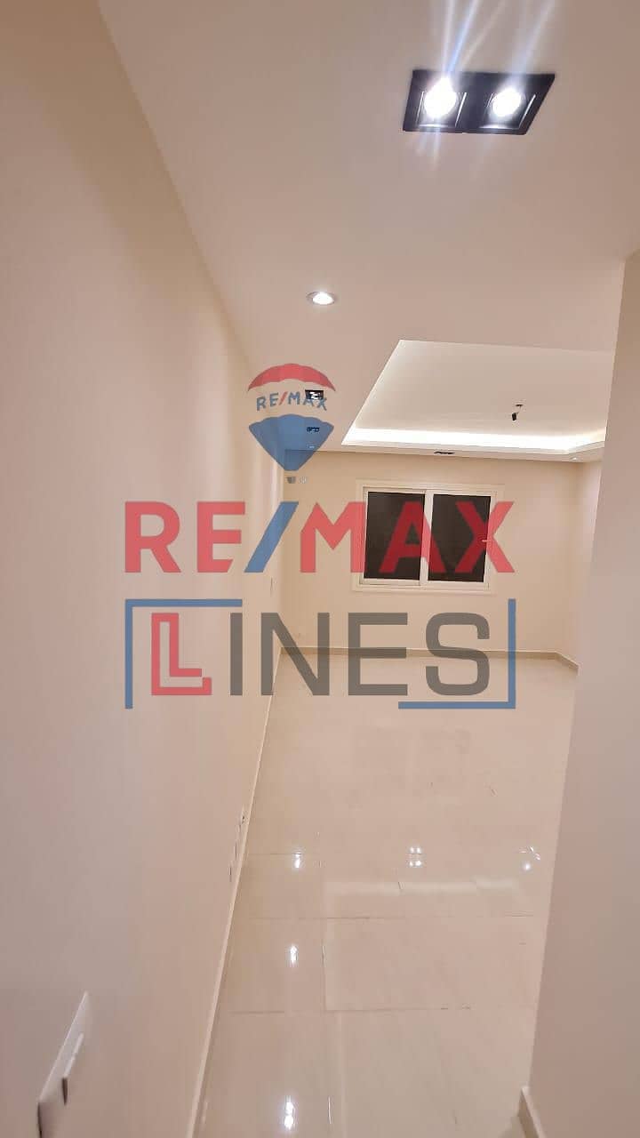 12 WhatsApp Image 2025-10-21 at 4.25. 39 PM (1). jpeg