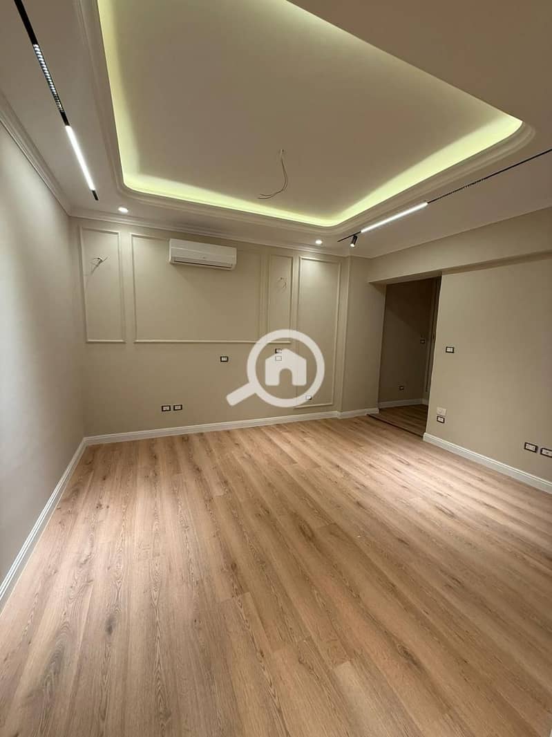 8 4f31df04-a4e3-43f0-8ffa-f318fb341ce5. jpg