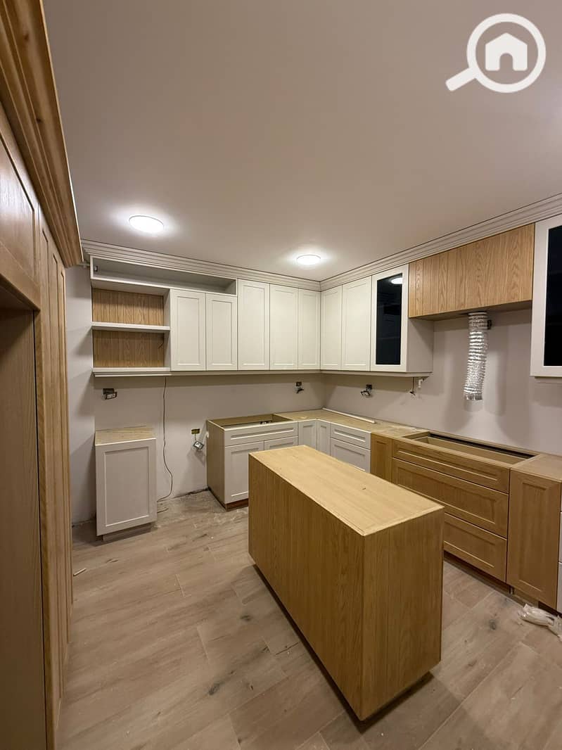 12 79b24c60-7a88-42e2-b0a1-11c36096227a. jpg