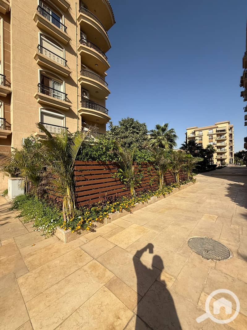 13 d7827ba4-1849-42ea-846a-97d6a7a3fff1. jpg