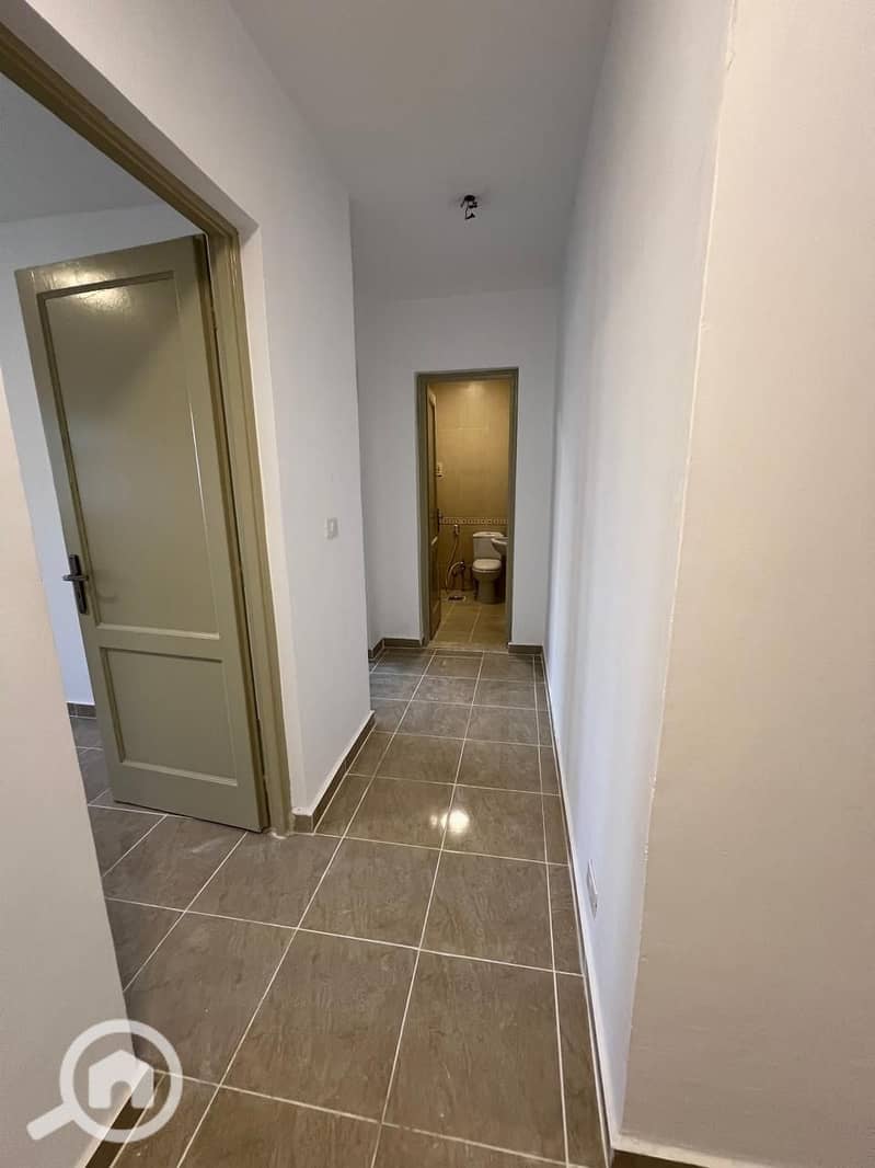 9 ba80ae53-2cab-40fe-b73d-e4bf333dfc26. jpeg