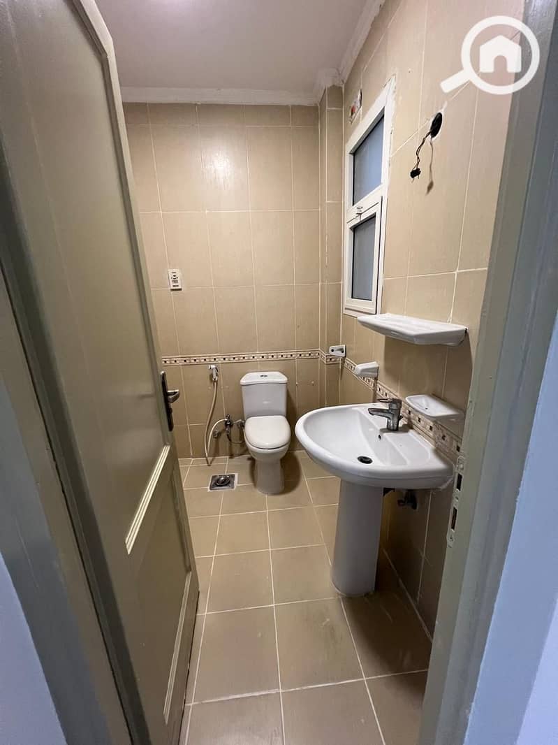 10 c47da0f2-e26e-4c9c-9861-68514cb5a8fc. jpeg