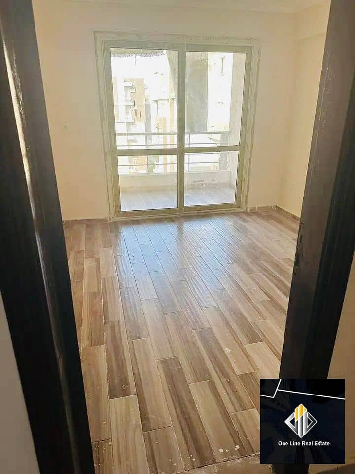 7 03e2183c-2a22-4b67-b565-fecce5ee86a3. jpeg