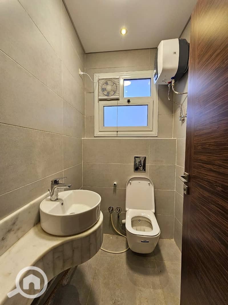 3 cc6b62dc-63fb-48c0-9499-215cbab3cad4. jpeg