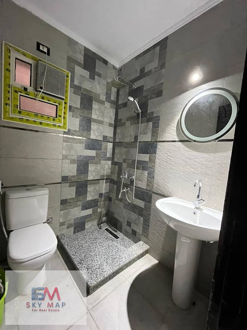 2 85c3cf4a-89b5-4600-80da-986fefbd4818. jpeg