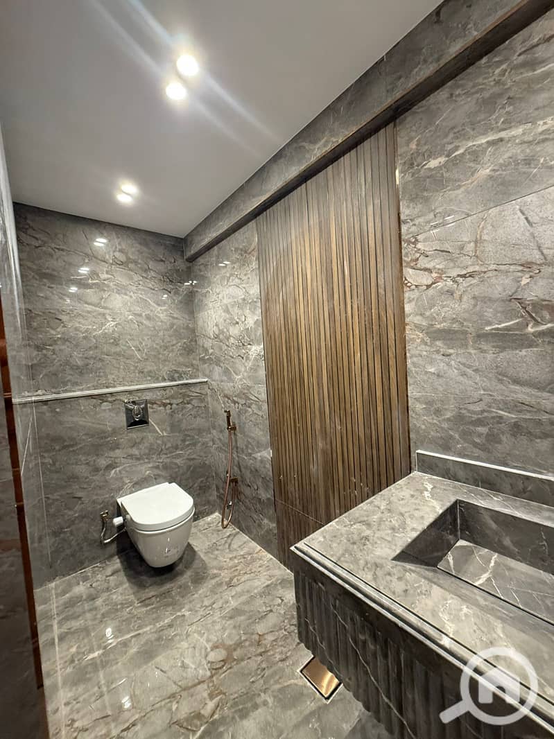 18 WhatsApp Image 2025-10-21 at 3.23. 14 PM (2). jpeg