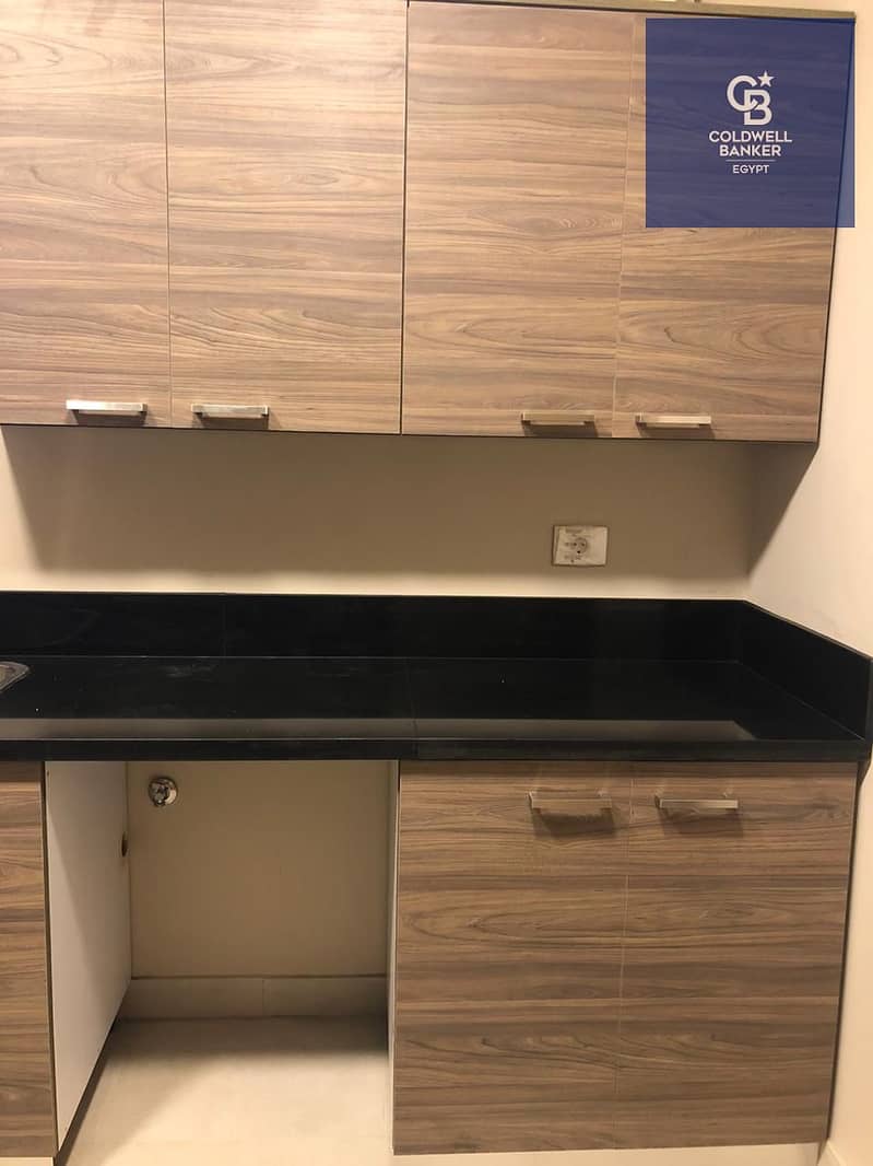 7 2f4ed876-ab4d-47fa-a965-32a6972f2ce3. jpeg