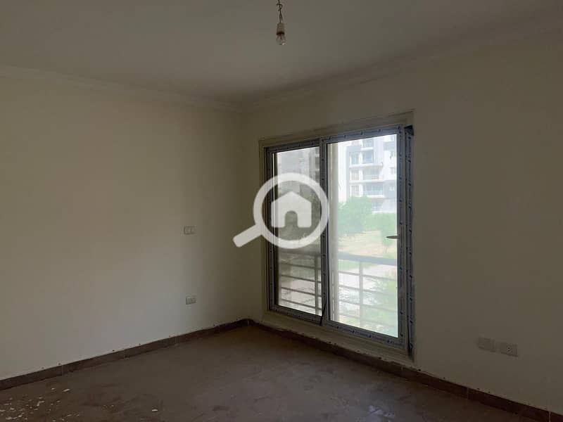 4 WhatsApp Image 2025-10-19 at 15.59. 17_b387ba86. jpg