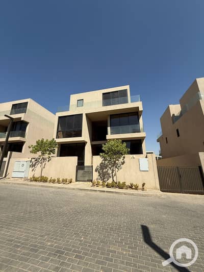 5 Bedroom Villa for Sale in New Cairo, Cairo - WhatsApp Image 2025-10-21 at 7.06. 07 PM. jpeg