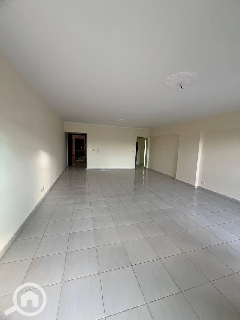 3 e885b30f-9d89-4fd5-b17a-2a4c198008dc. jpeg