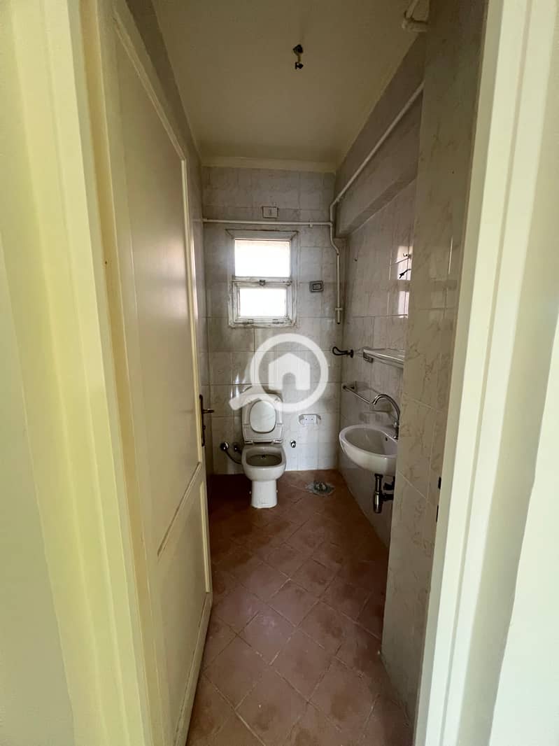 5 4a8d7e23-05f9-4f92-8633-ea06fdefa9e2. jpeg