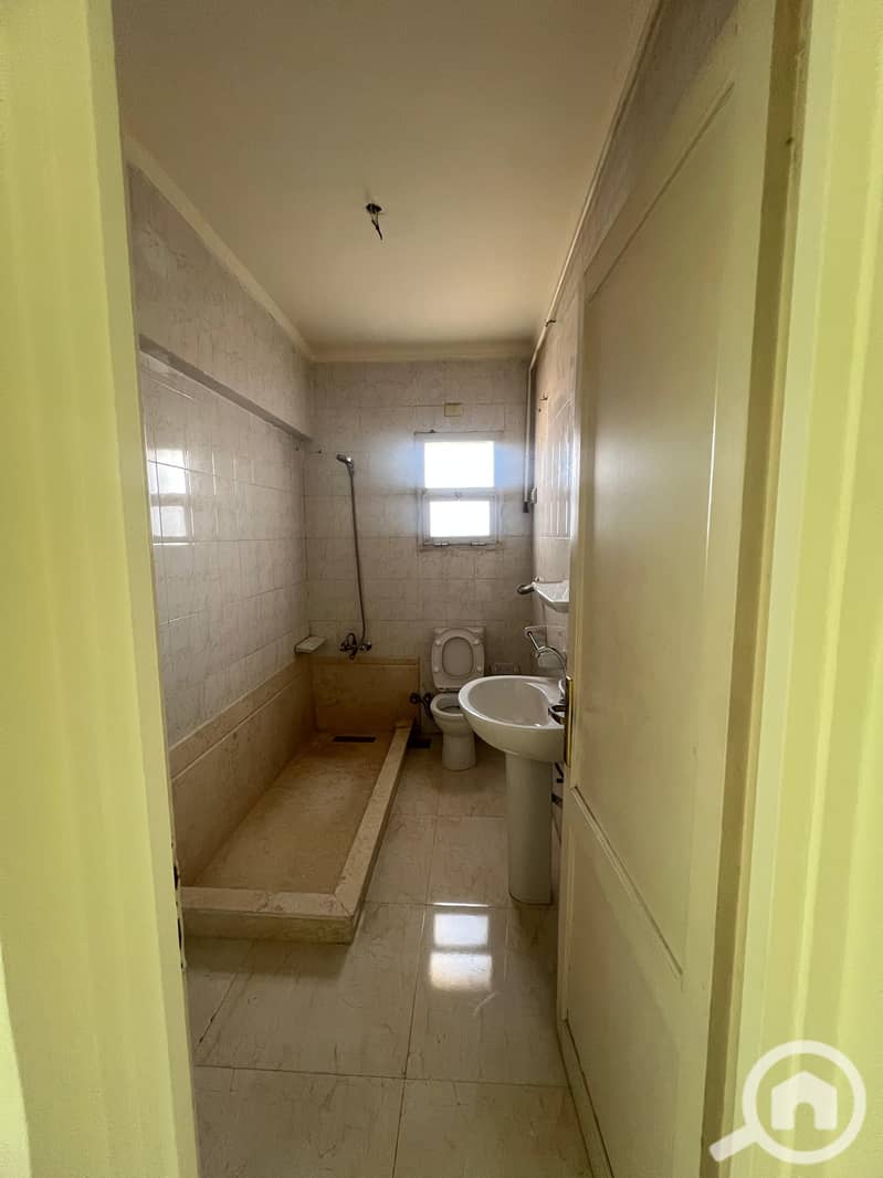 9 978452b5-3317-4b9b-b394-83812bc3c8a1. jpeg