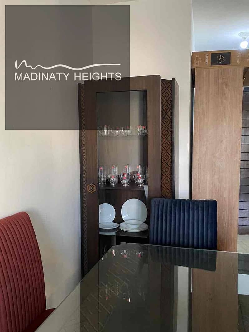 6 9c98bb66-7730-4aa6-a871-c944c29781a9. jpg