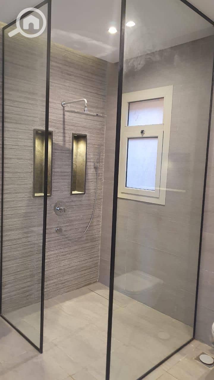 6 WhatsApp Image 2025-10-13 at 23.23. 27_1b914289. jpg