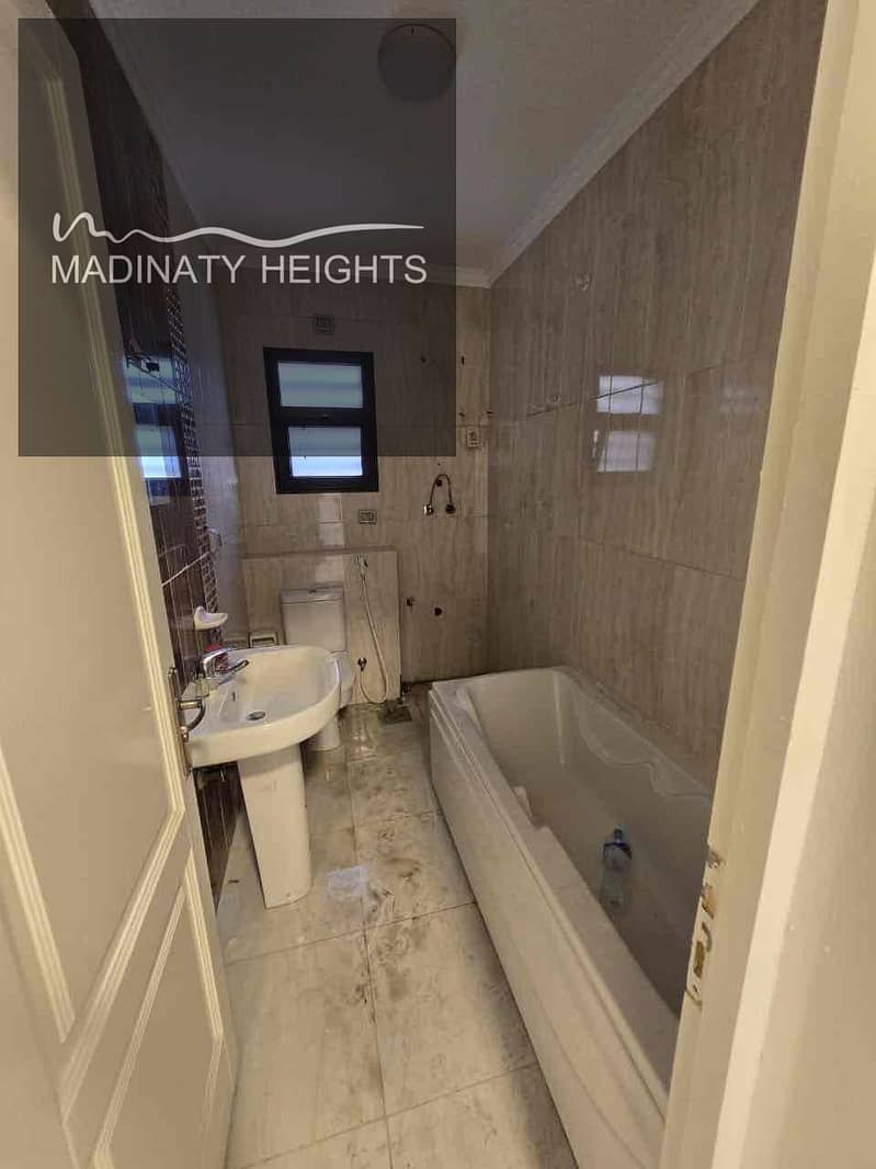 3 ce9b52fc-8b80-4010-bf24-82545dc3eb64. jpg