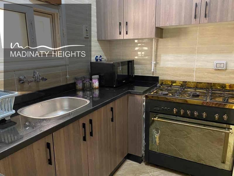 5 659bfd0e-62d7-447c-8a9e-f1ce76dae2e2. jpg