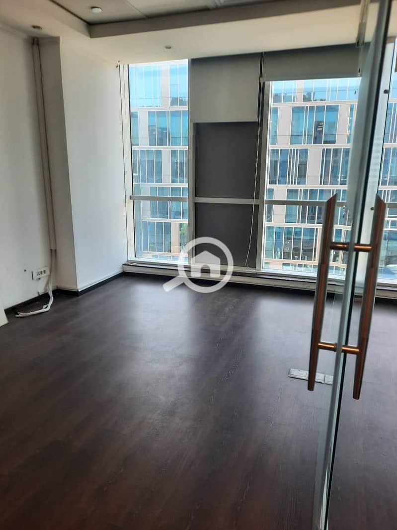 4 WhatsApp Image 2025-10-21 at 8.12. 37 PM. jpeg