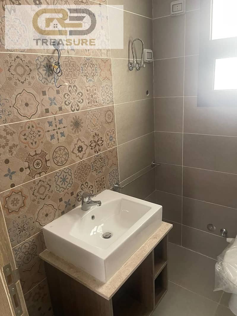 6 WhatsApp Image 2025-10-21 at 3.46. 39 PM (3). jpeg