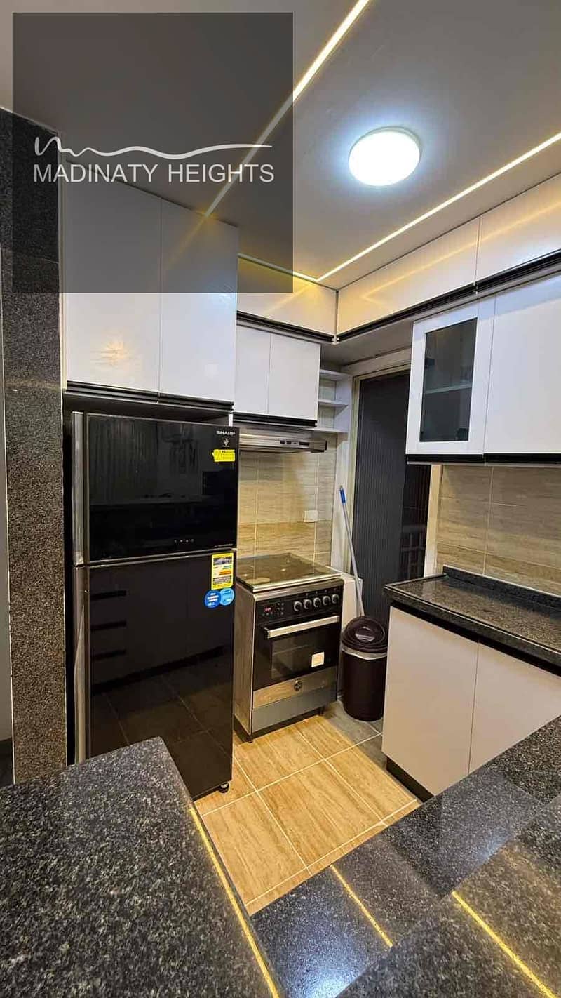 4 f81bf323-e07b-4f31-89ef-32f692174fce. jpg