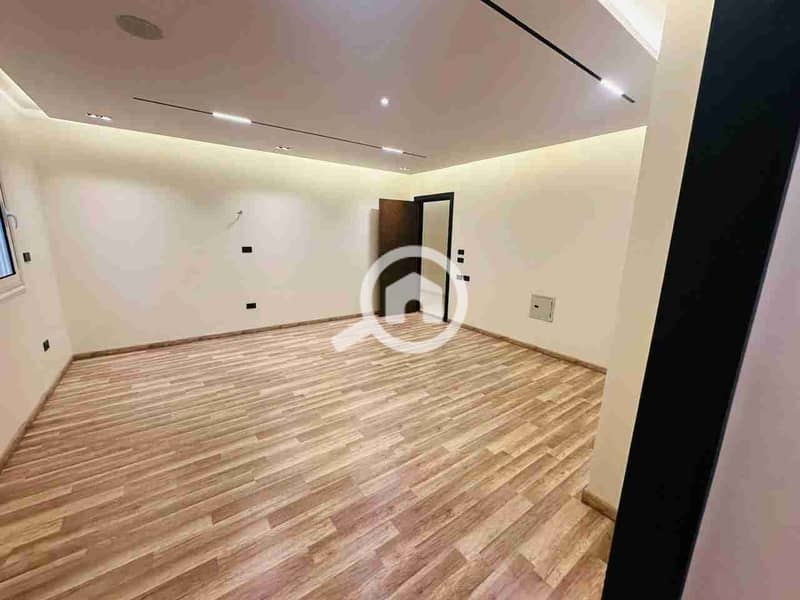 1000497658. jpg 1000497658. jpg