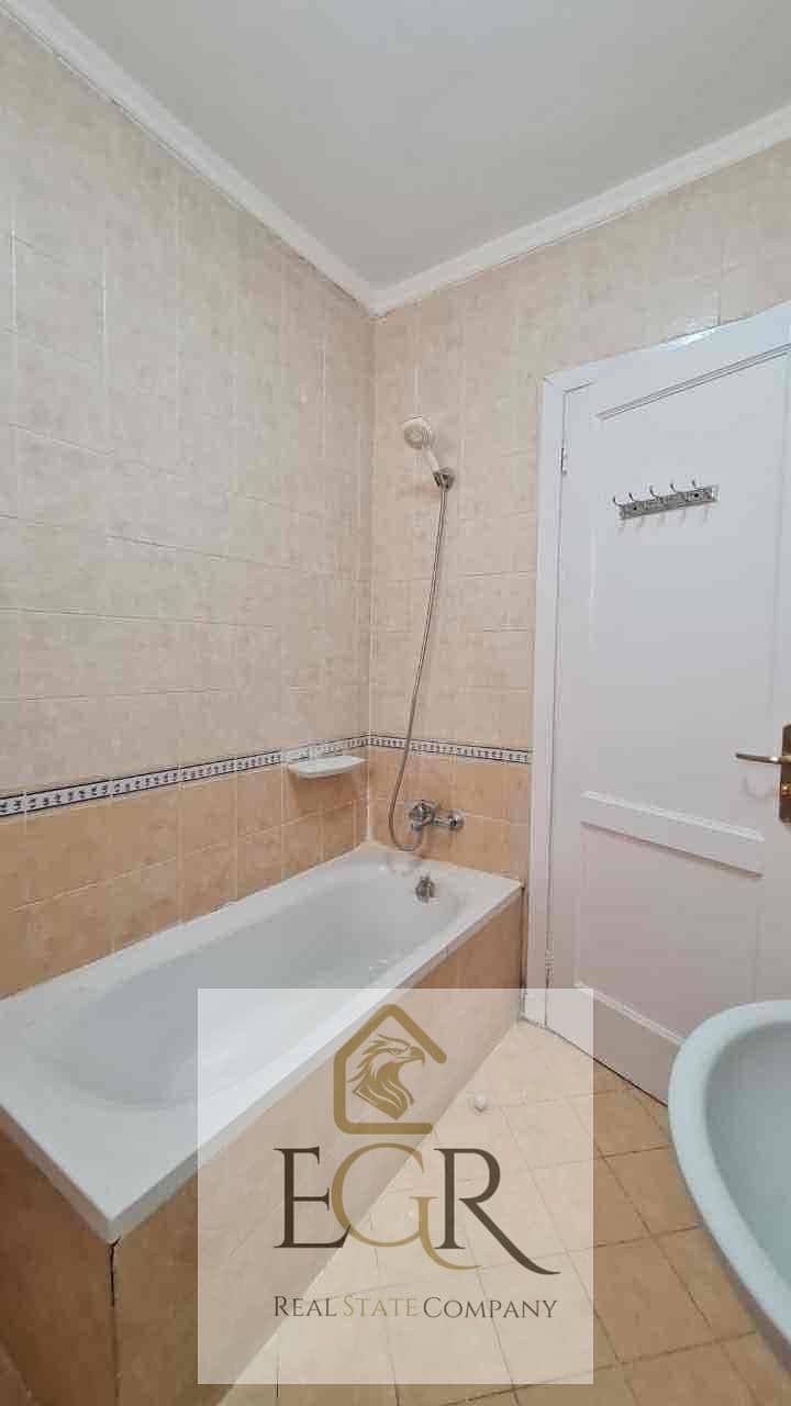 7 e6f611ce-459d-4db2-beaa-d249cf9ea8fa. jpg