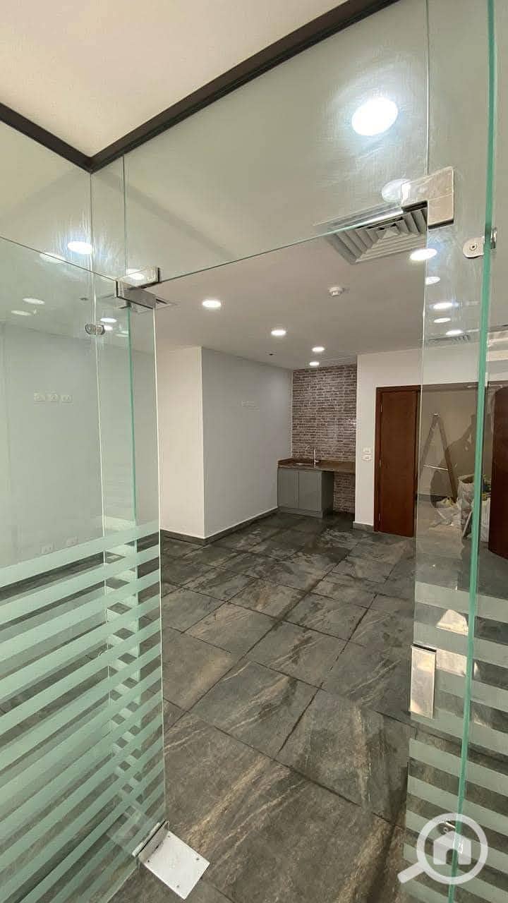 3 WhatsApp Image 2025-02-15 at 14.09. 47_deb68ce3. jpg