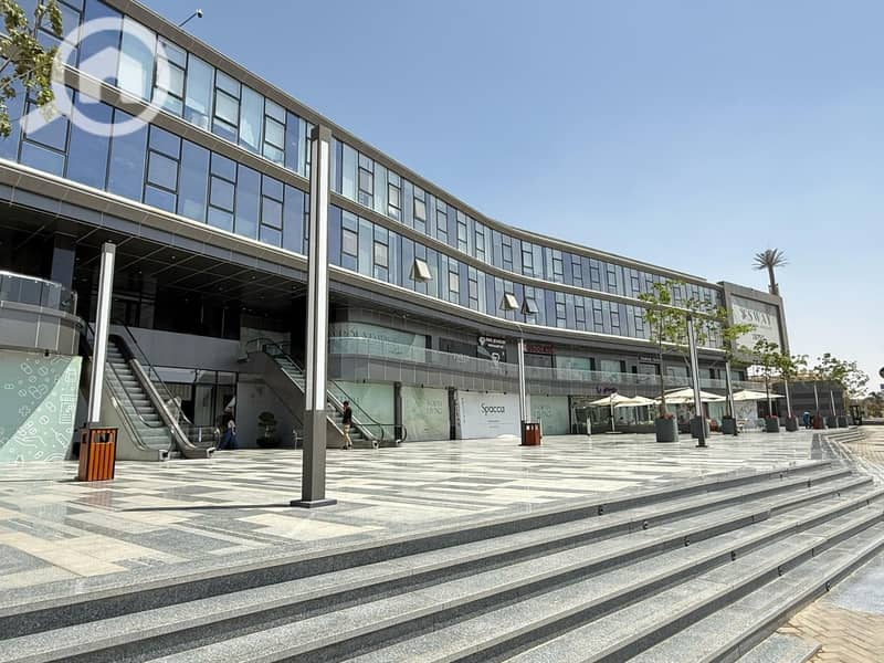 3 8b2ec460-e739-49e9-9012-33c94b3a5eb3. jpg