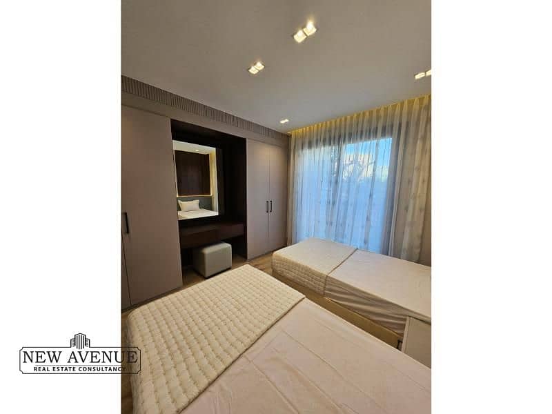 10 WhatsApp Image 2025-10-21 at 11.52. 04 AM. jpg