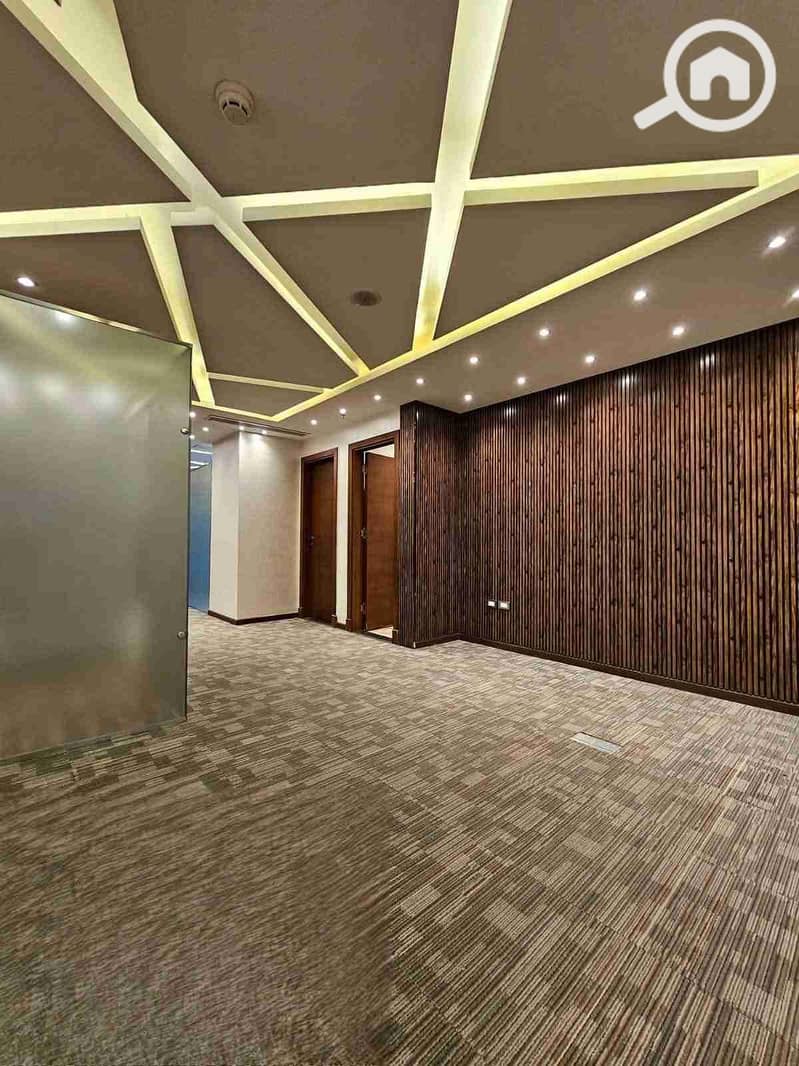 7 FB_IMG_1760273080291. jpg