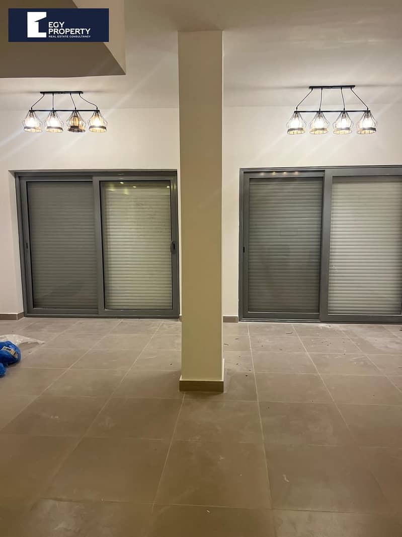 4 _files_c8143298-ae09-4b23-b084-9fc9c81643d4. jpeg