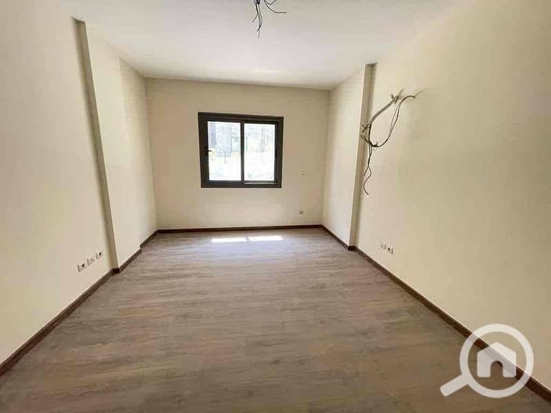 3 5ef08be2-1594-4f33-a191-9033ed046f81. jpg