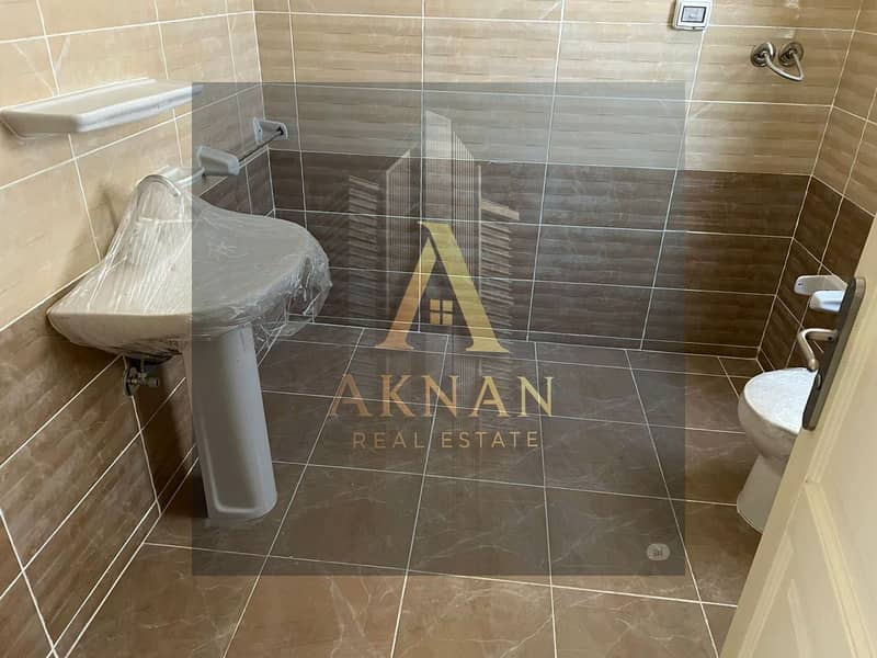 8 WhatsApp Image 2025-10-10 at 17.48. 43 (1). jpeg