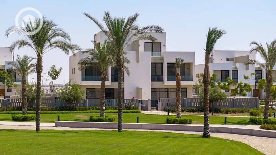 7 517115530_740086045205775_9151932881549450035_n. jpg