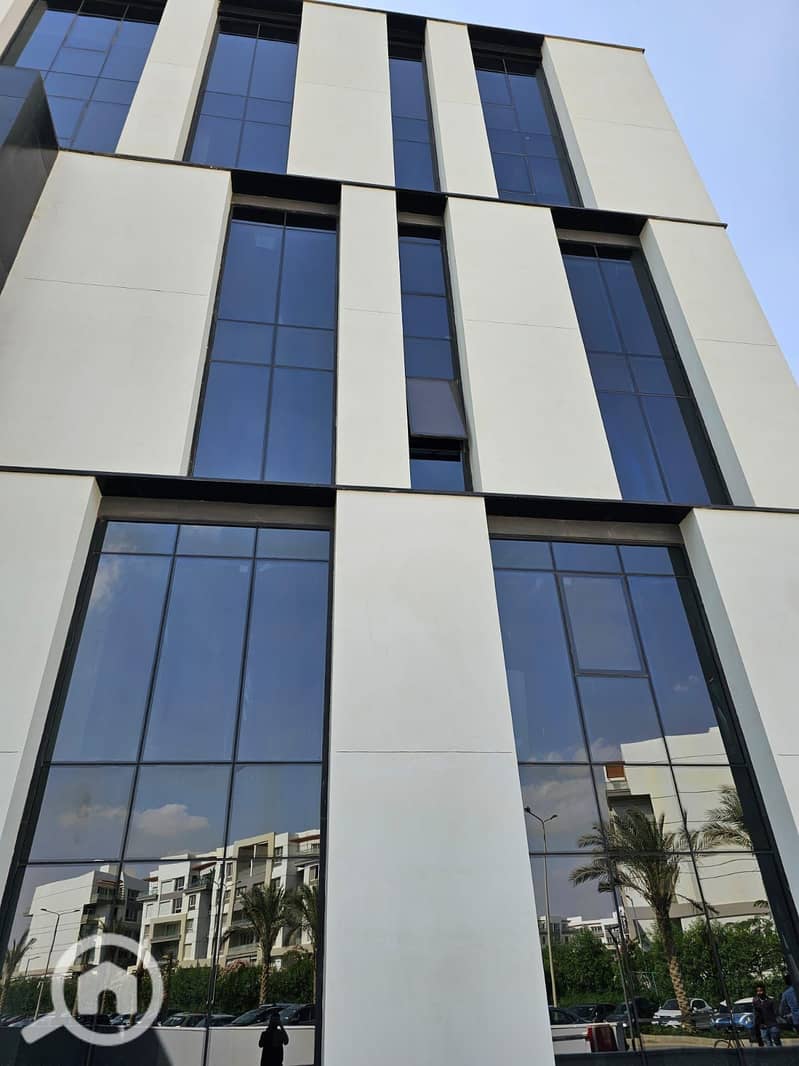 2 WhatsApp Image 2025-10-21 at 12.00. 37 AM (1). jpeg