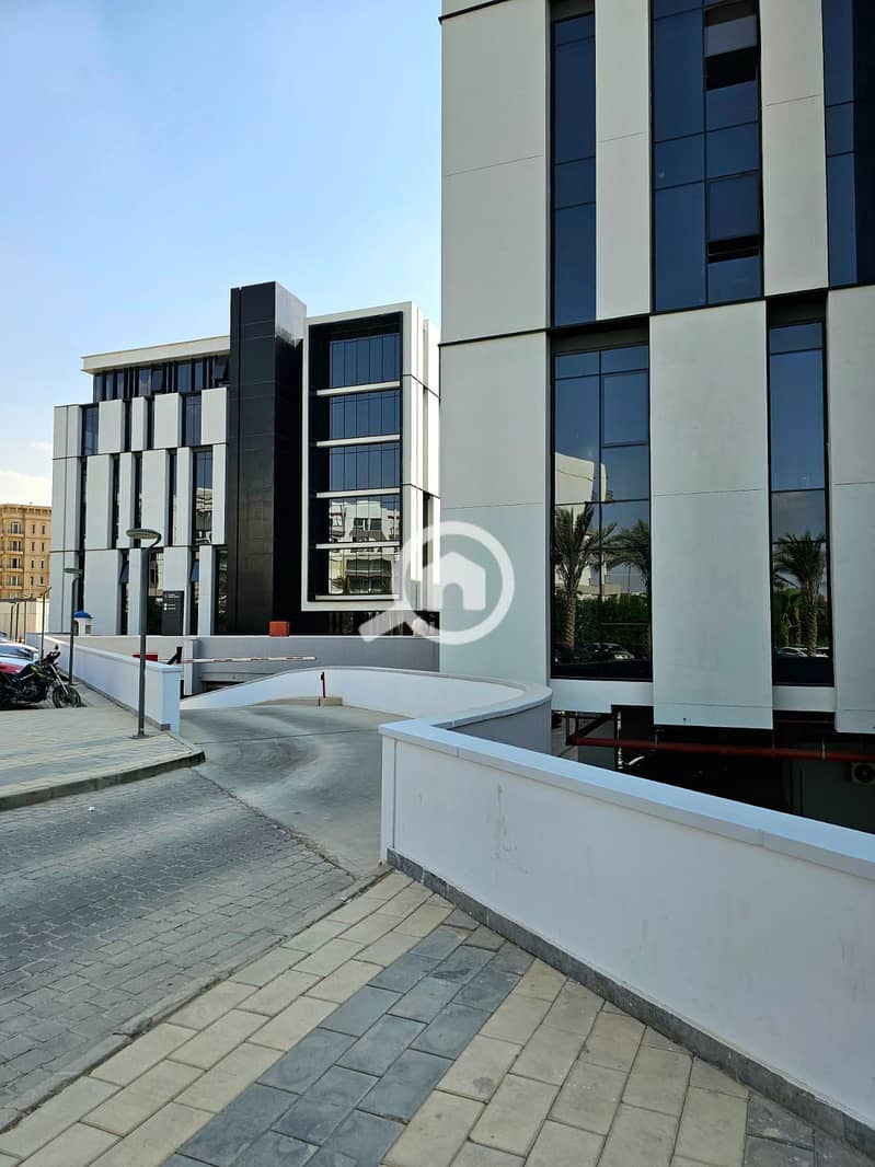 4 WhatsApp Image 2025-10-21 at 12.00. 37 AM. jpeg