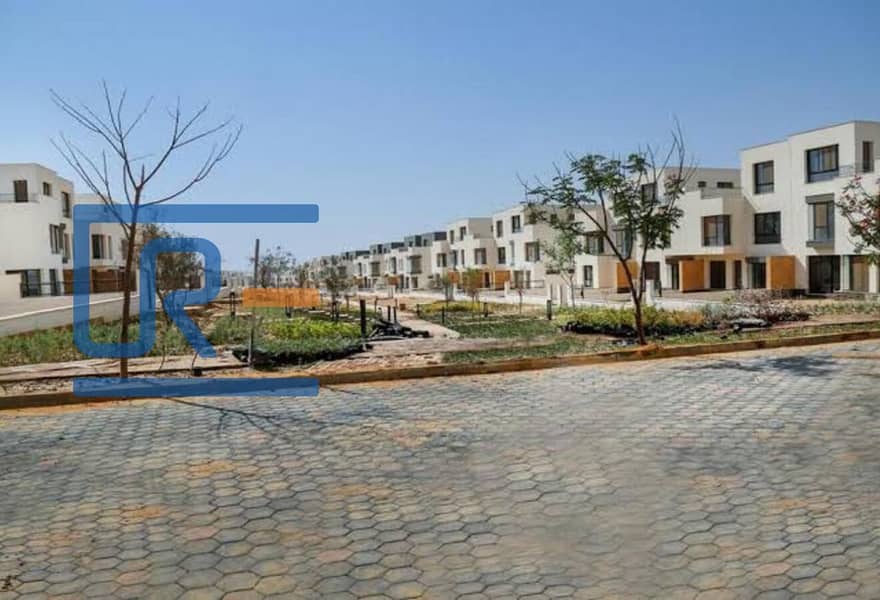 2 a32693ec-399c-446f-80cc-de1e5883b8e4. jpg